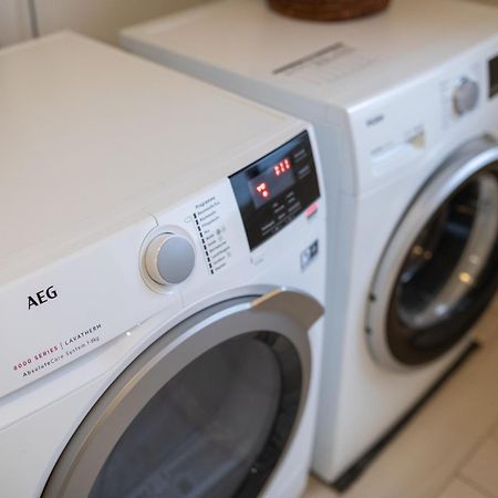 Stadthaus Mit 2 Schlafzimmern & Wohnzimmer Mit Kamin - Kostenloser Privat-Parkplatz Auf Dem Grundstueck Лейпциг Экстерьер фото